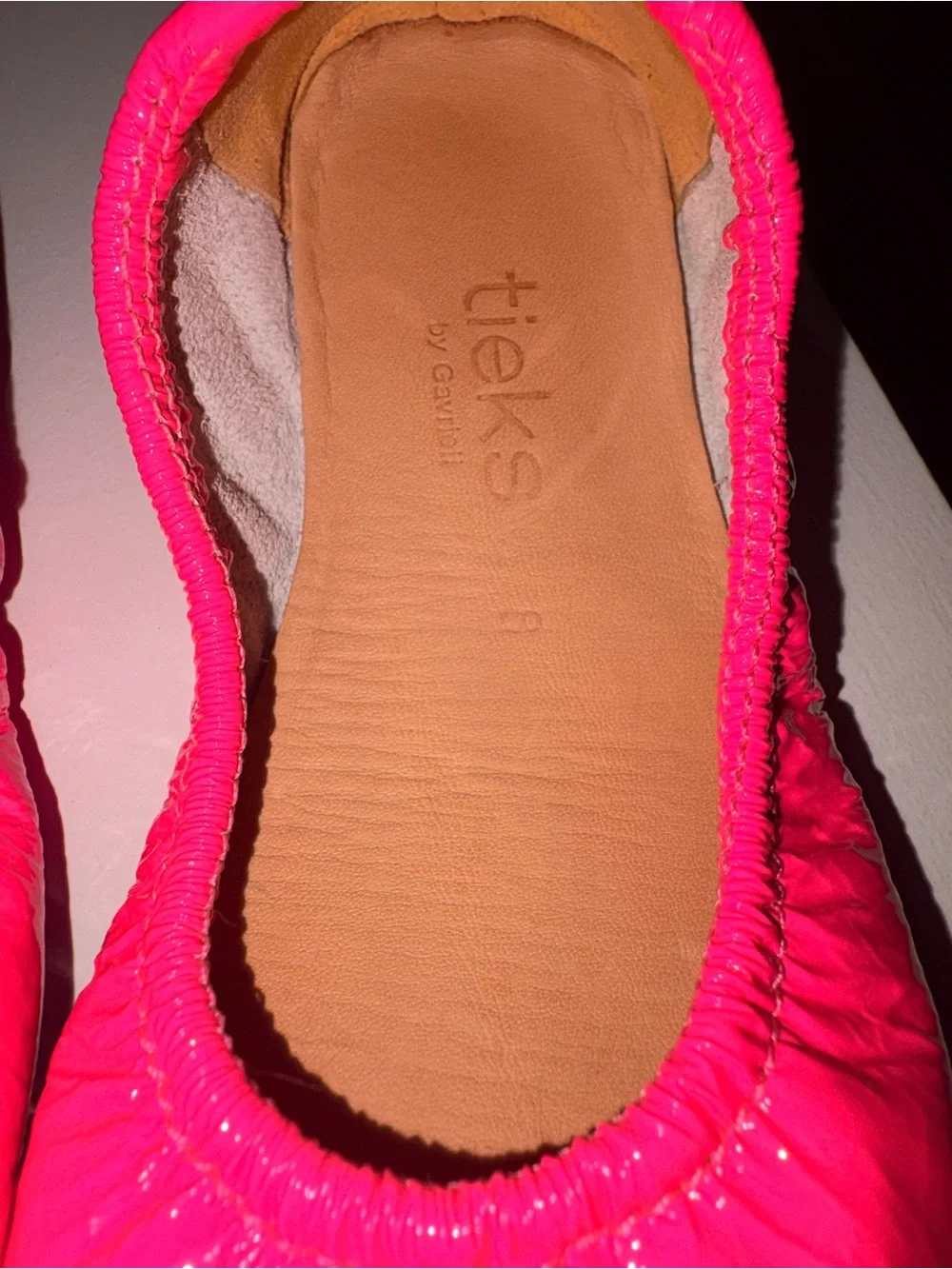 Tieks Kids Ballet Flats in Bright Neon Pink